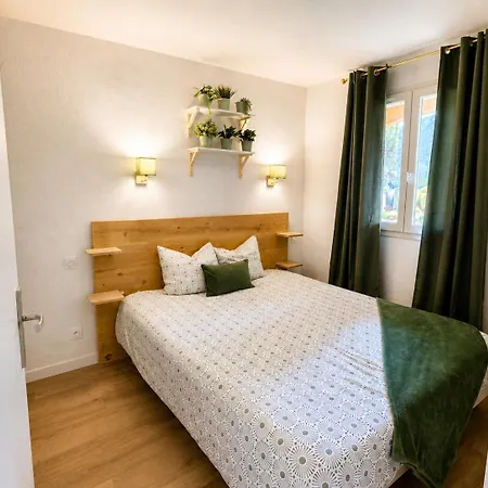 Apartment New - Climatise - Piscine - Parking Privatif